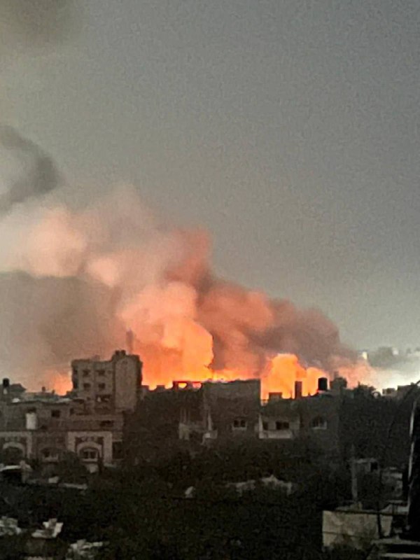 Izraelské letectvo provedlo sérii útoků na cíle Hamasu v Rafáhu na hranici s Egyptem.#Gaza